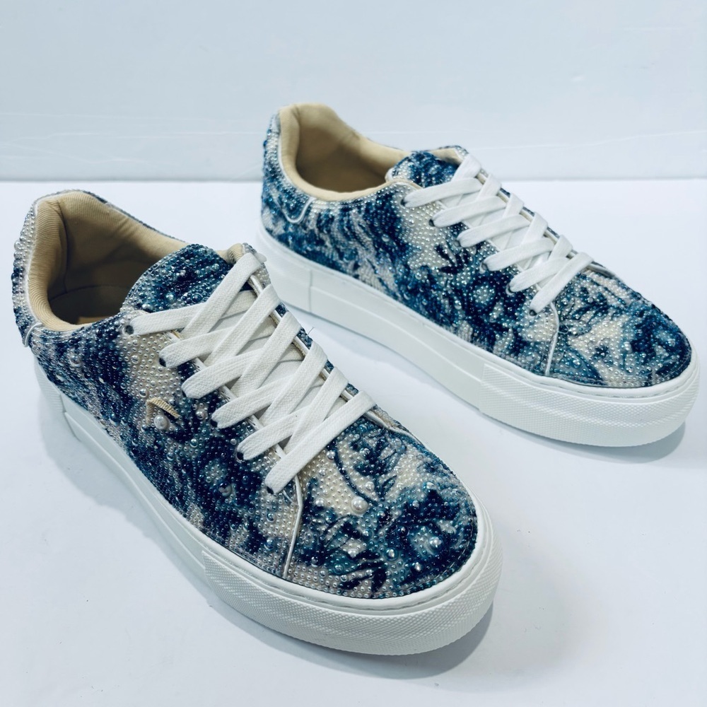 NEW Betsy Johnson BOHO Sidny Blue Floral Rhinestone Platform Tennis Sneaker 6.5M
